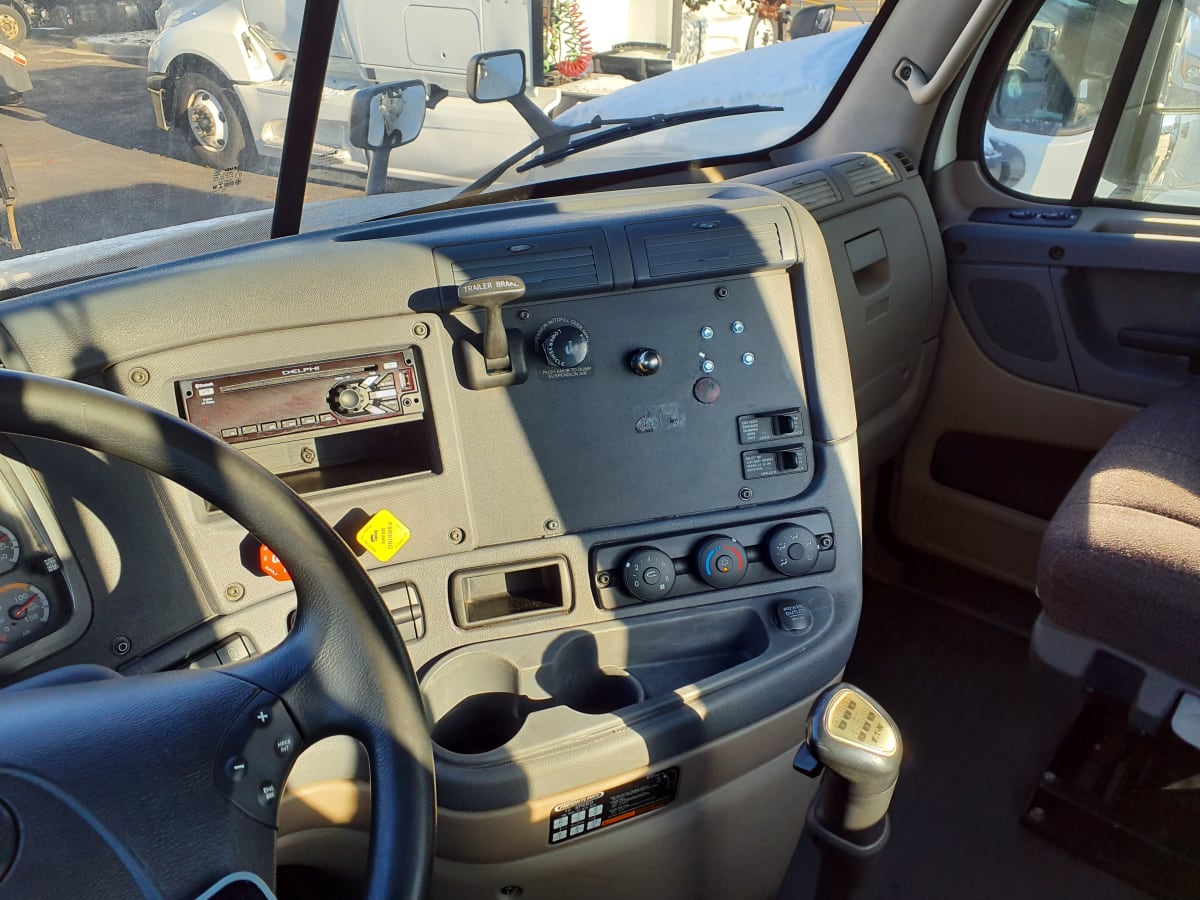 2016 Freightliner/Mercedes CASCADIA 125 645010