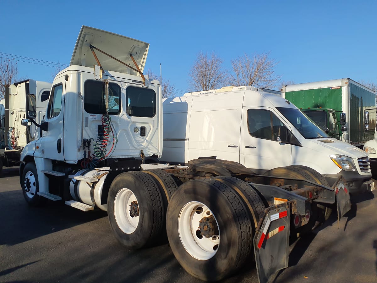 2016 Freightliner/Mercedes CASCADIA 125 645011