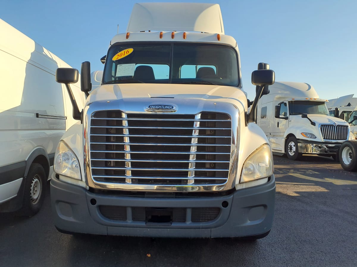 2016 Freightliner/Mercedes CASCADIA 125 645011