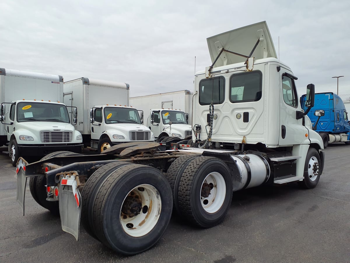 2016 Freightliner/Mercedes CASCADIA 125 645016