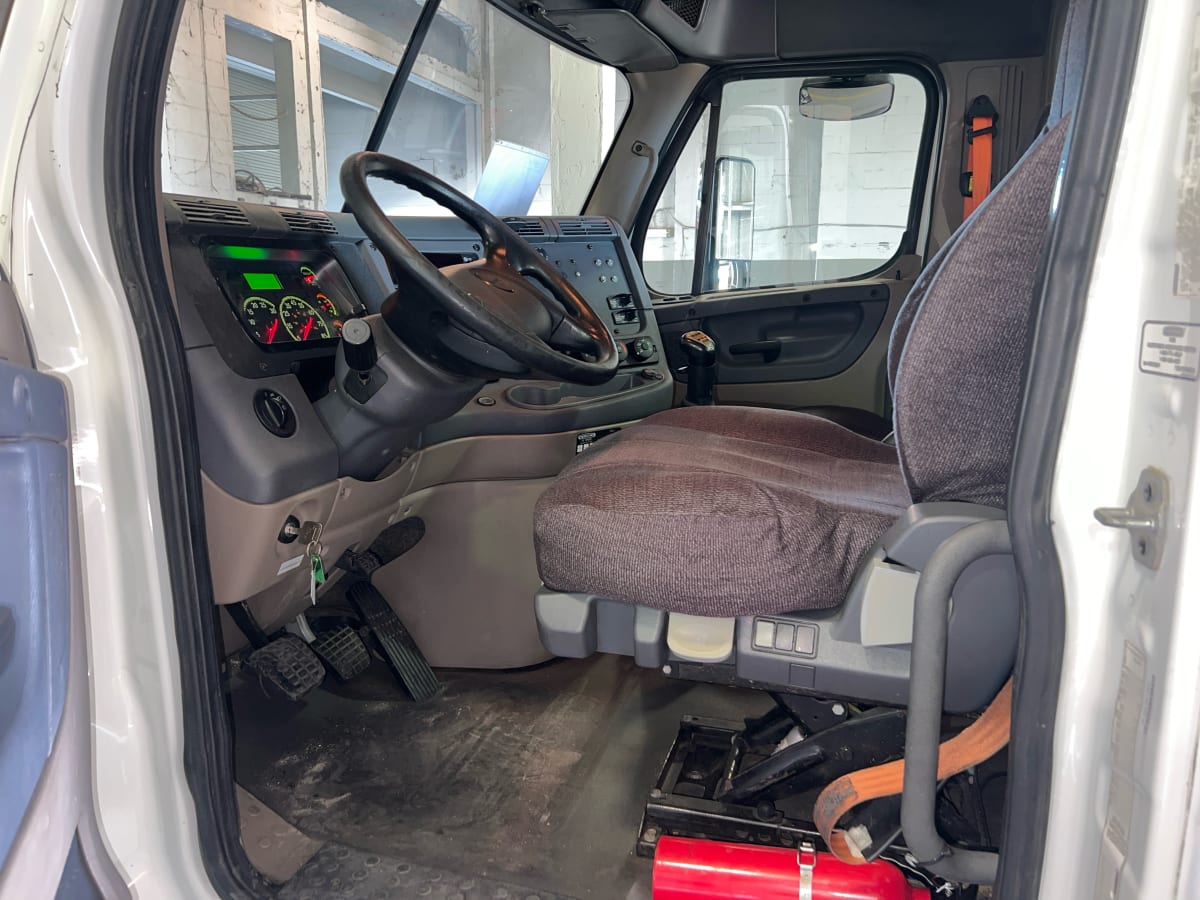 2016 Freightliner/Mercedes CASCADIA 125 645021