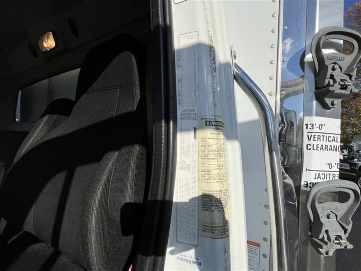 2016 Freightliner/Mercedes M2 106 645038