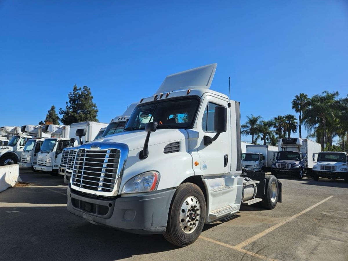 2016 Freightliner - image 3