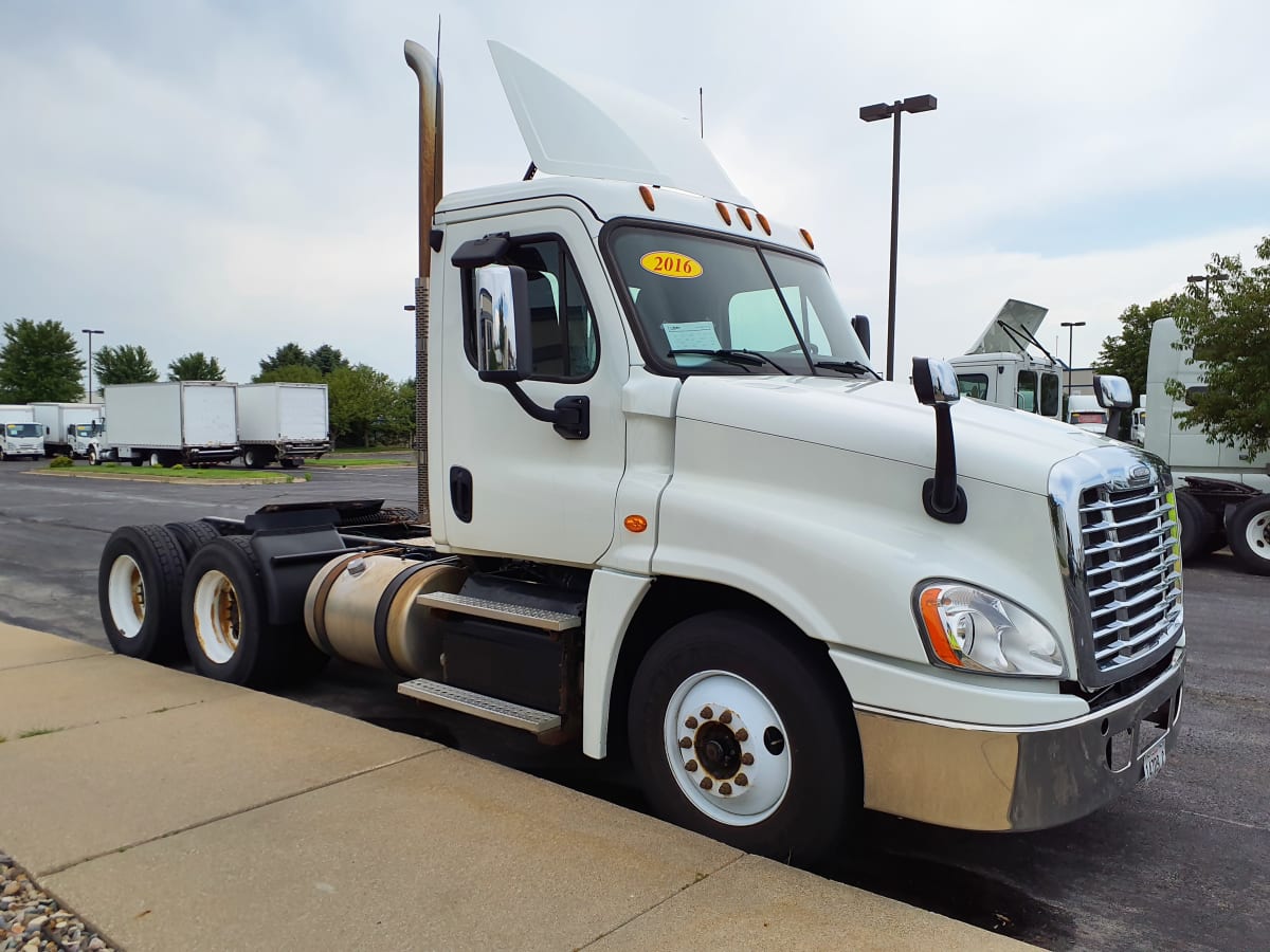 2016 Freightliner/Mercedes CASCADIA 125 645252