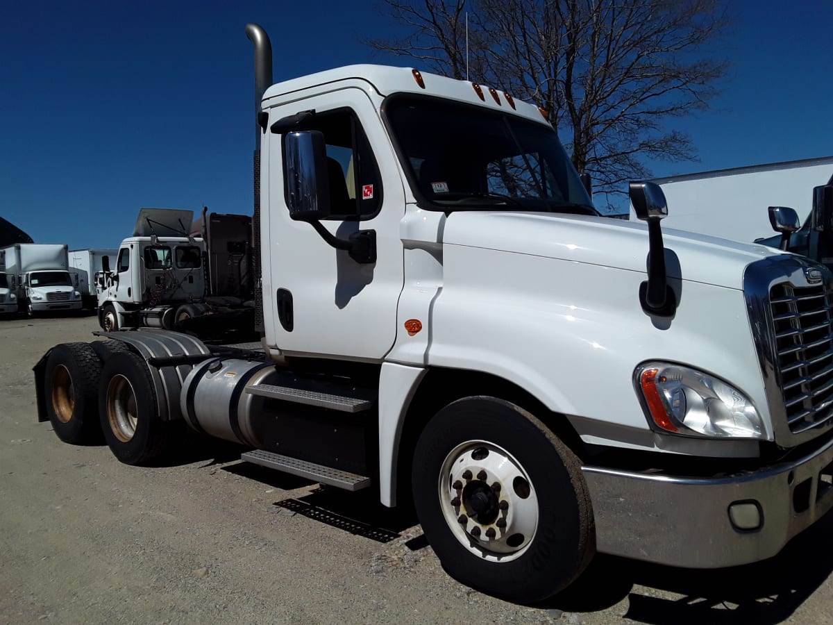 2016 Freightliner/Mercedes CASCADIA 125 645379