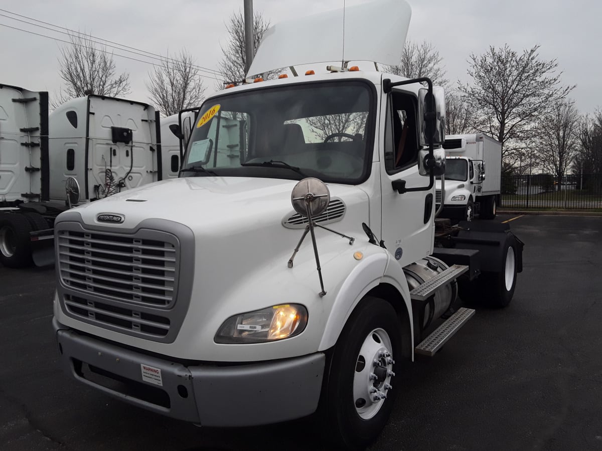 2016 Freightliner/Mercedes M2 112 645508