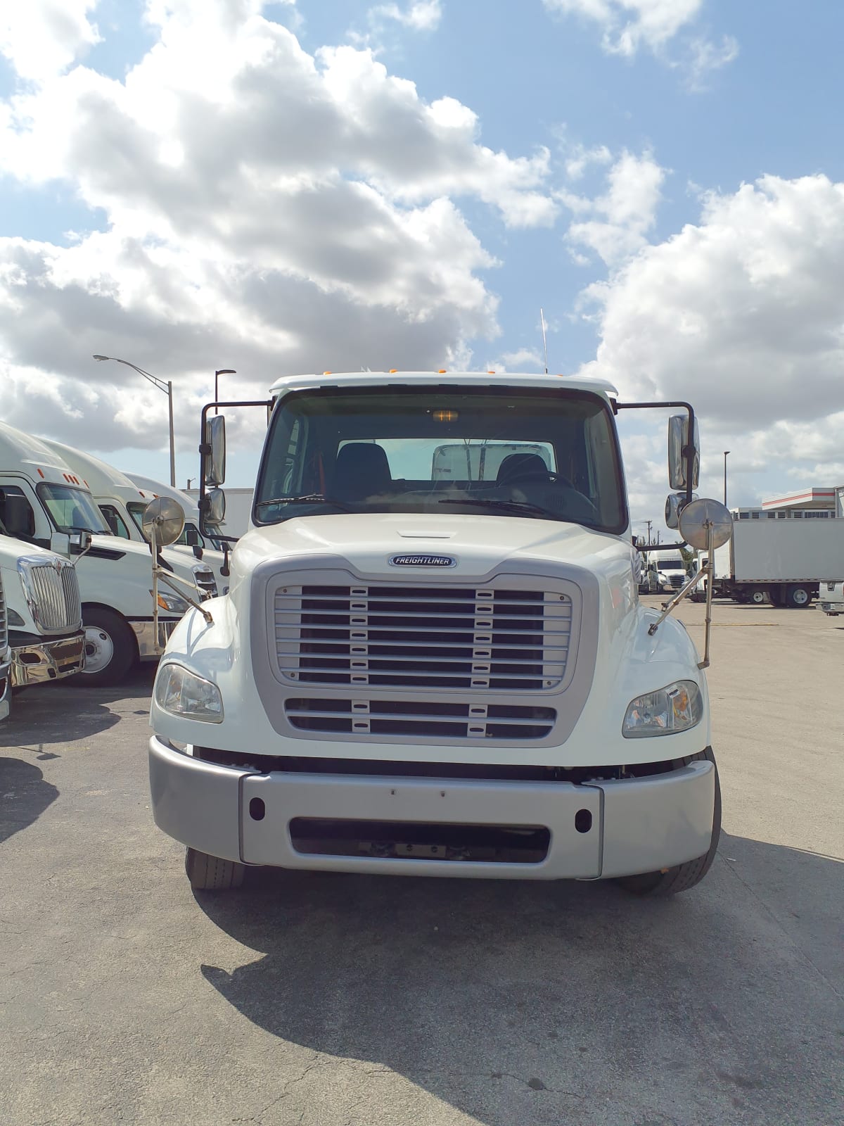 2016 Freightliner/Mercedes M2 112 645532