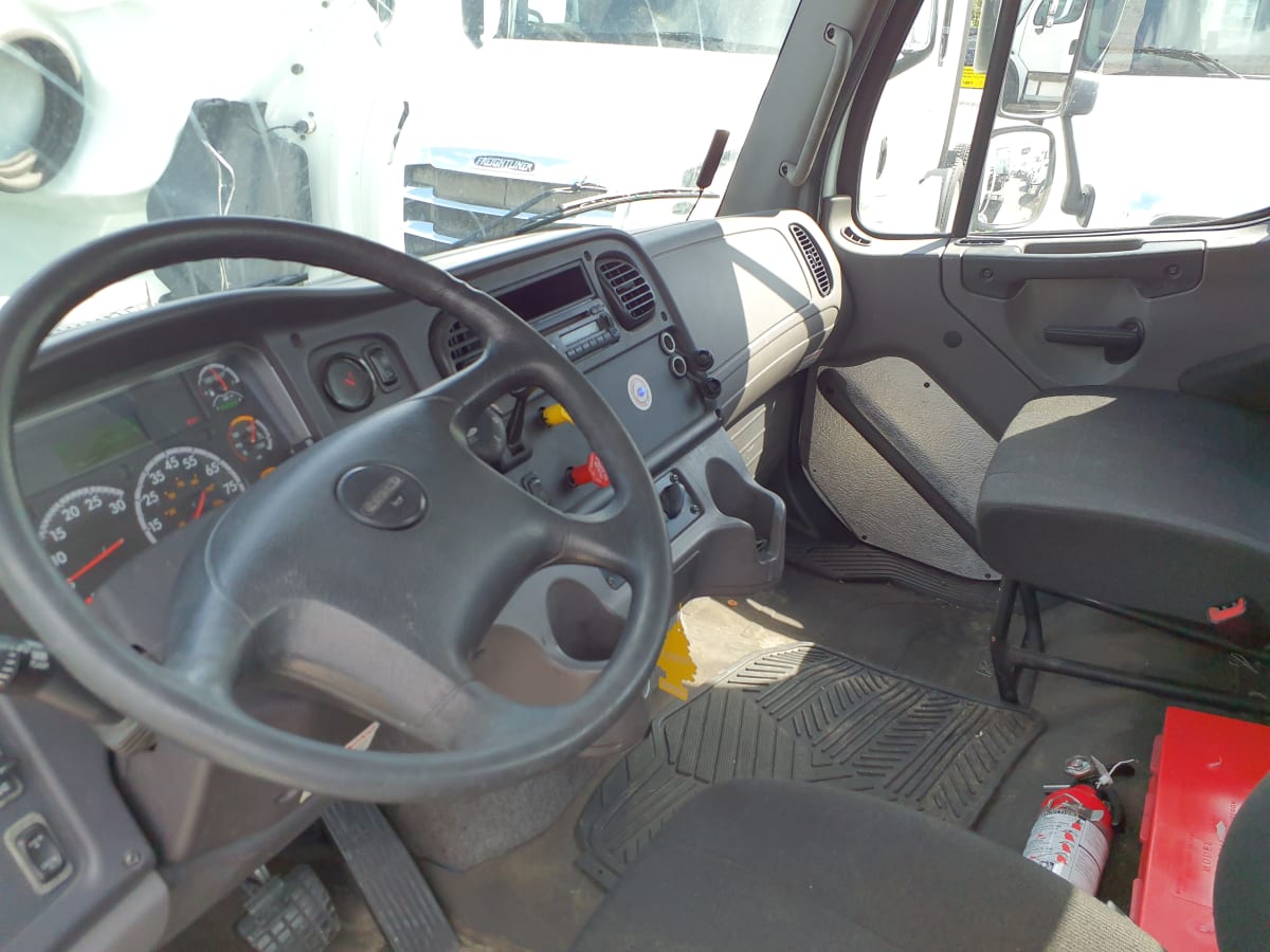 2016 Freightliner/Mercedes M2 112 645532