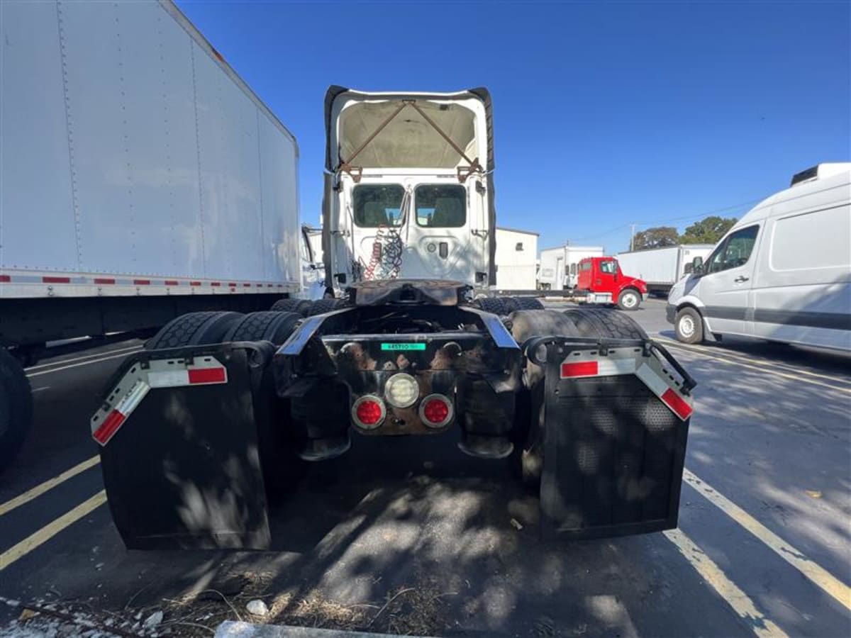 2016 Freightliner/Mercedes CASCADIA 125 645710