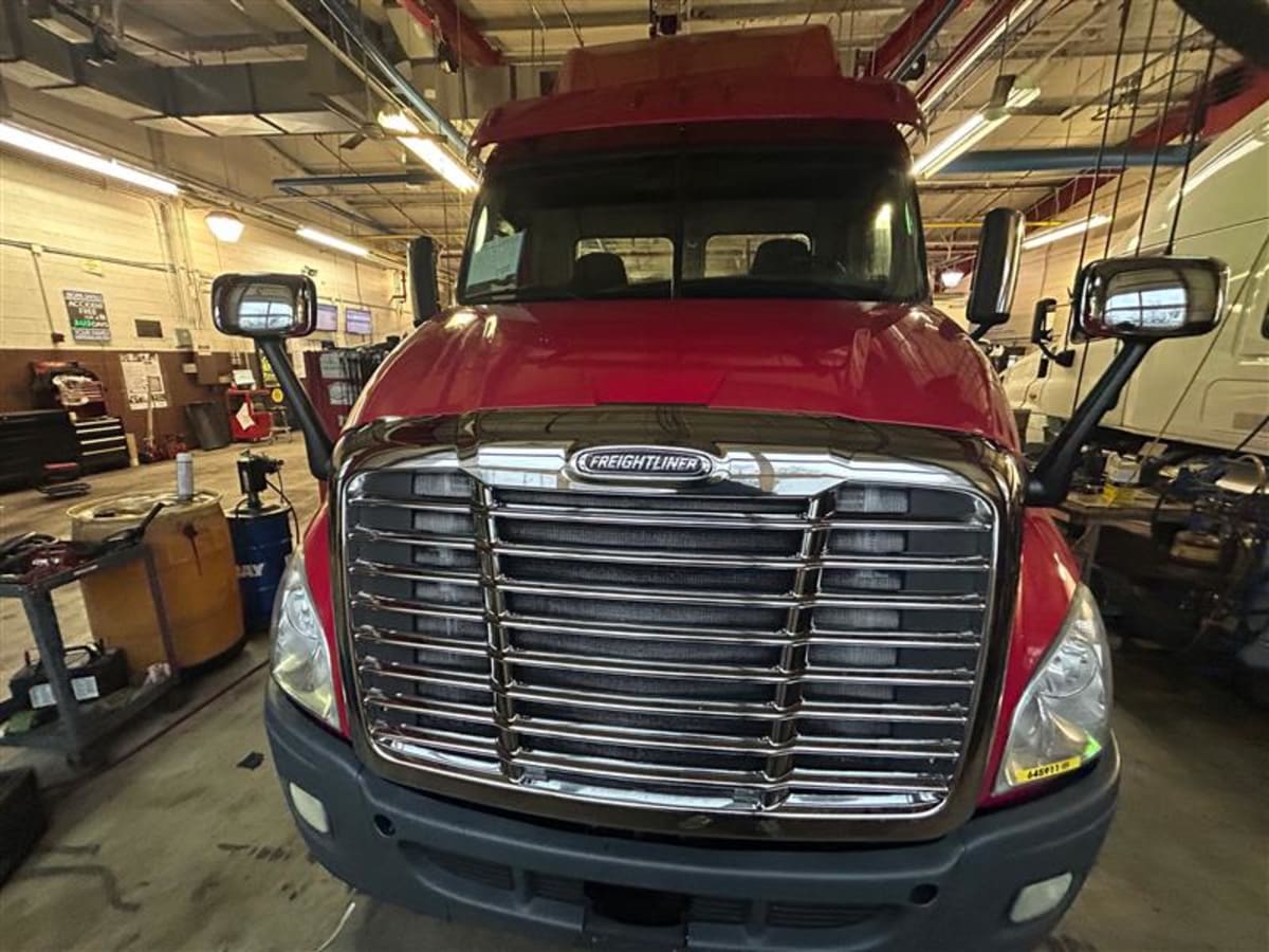 2016 Freightliner/Mercedes CASCADIA 113 645911