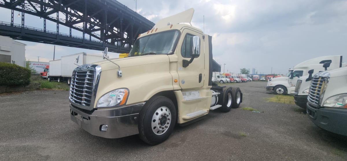 2016 Freightliner/Mercedes CASCADIA 125 645924