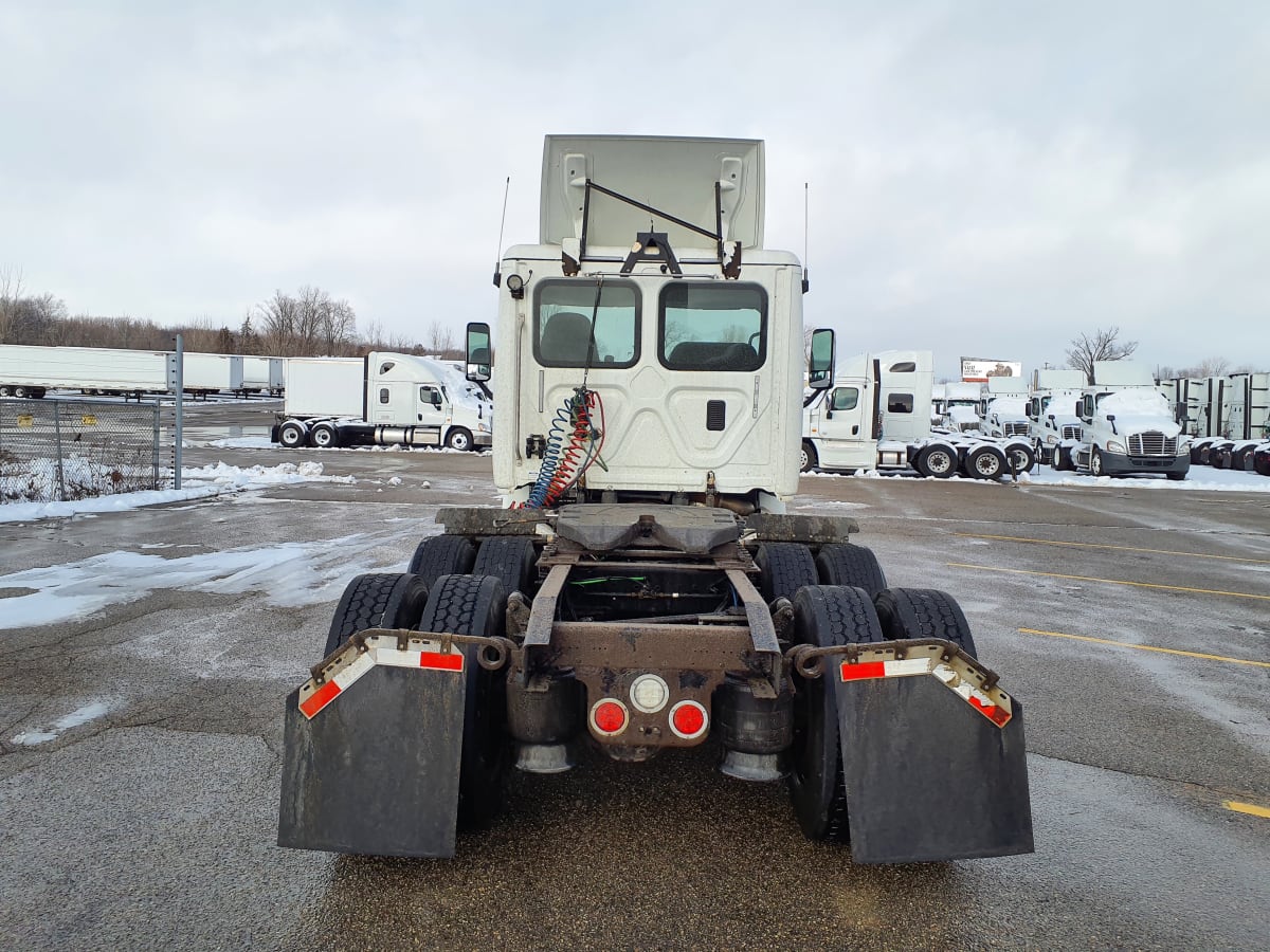 2016 Freightliner/Mercedes CASCADIA 113 645955