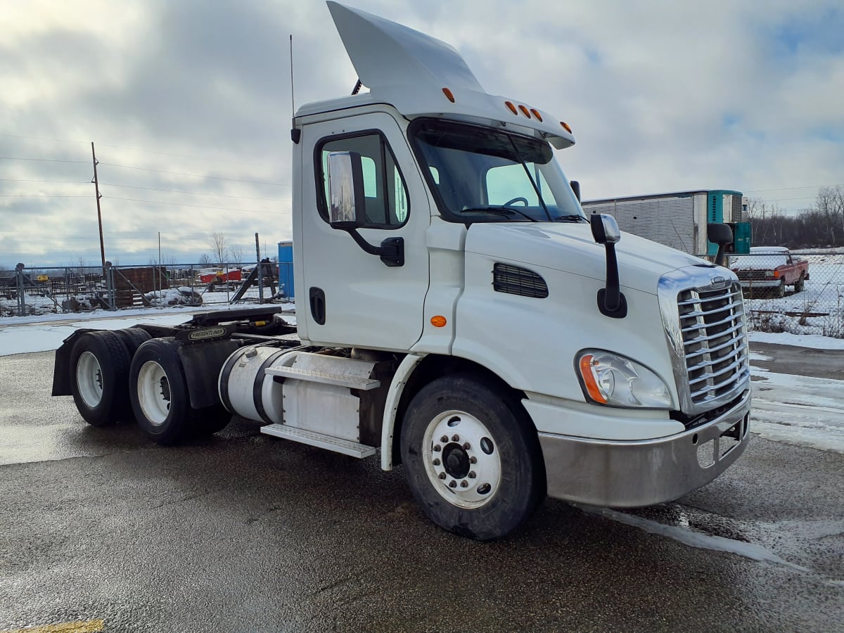 2016 Freightliner/Mercedes CASCADIA 113 645955