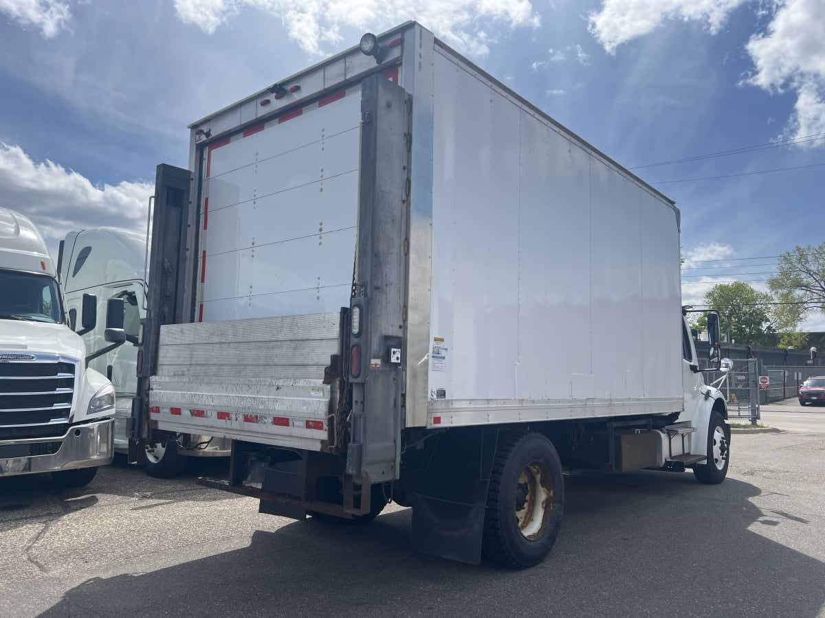 2016 Freightliner/Mercedes M2 106 645960