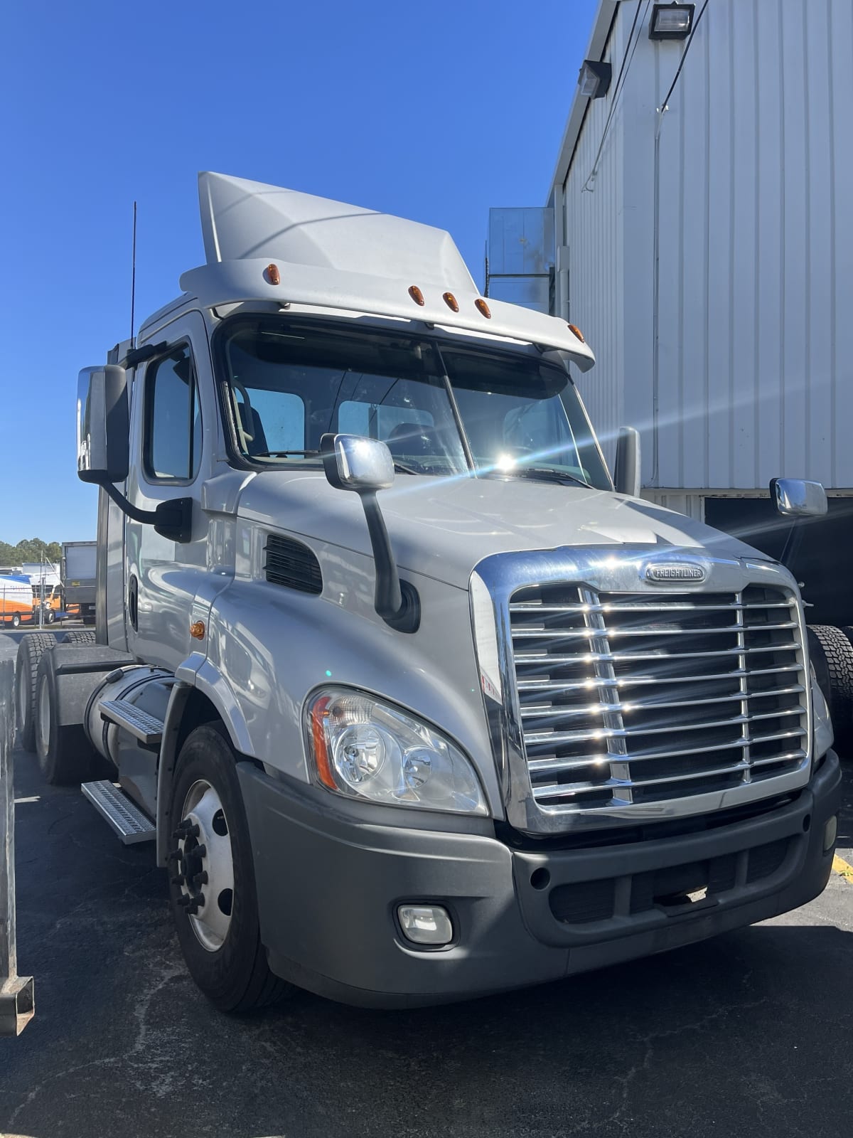 2016 Freightliner/Mercedes CASCADIA 113 646003