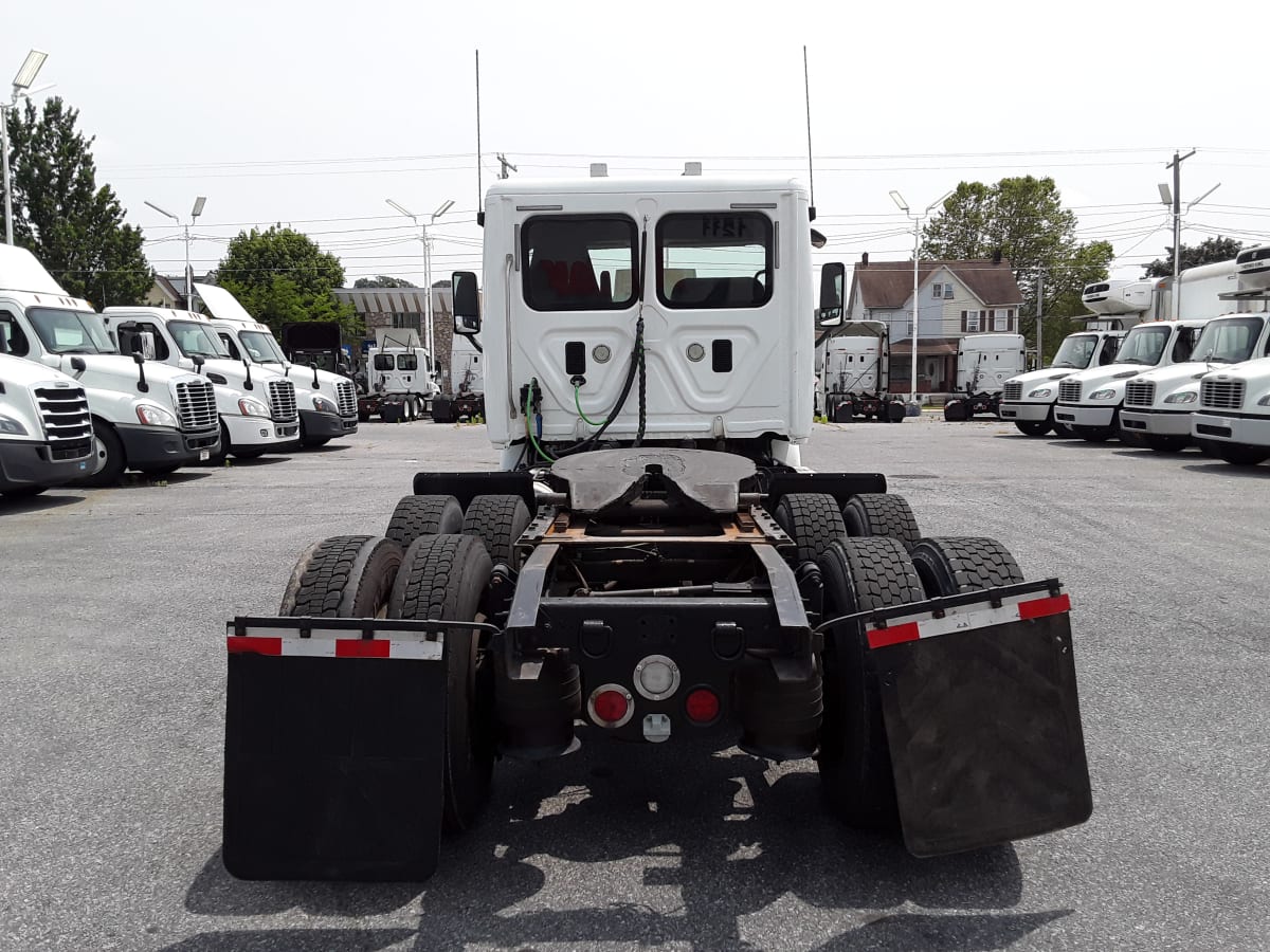 2016 Freightliner/Mercedes CASCADIA 113 646022