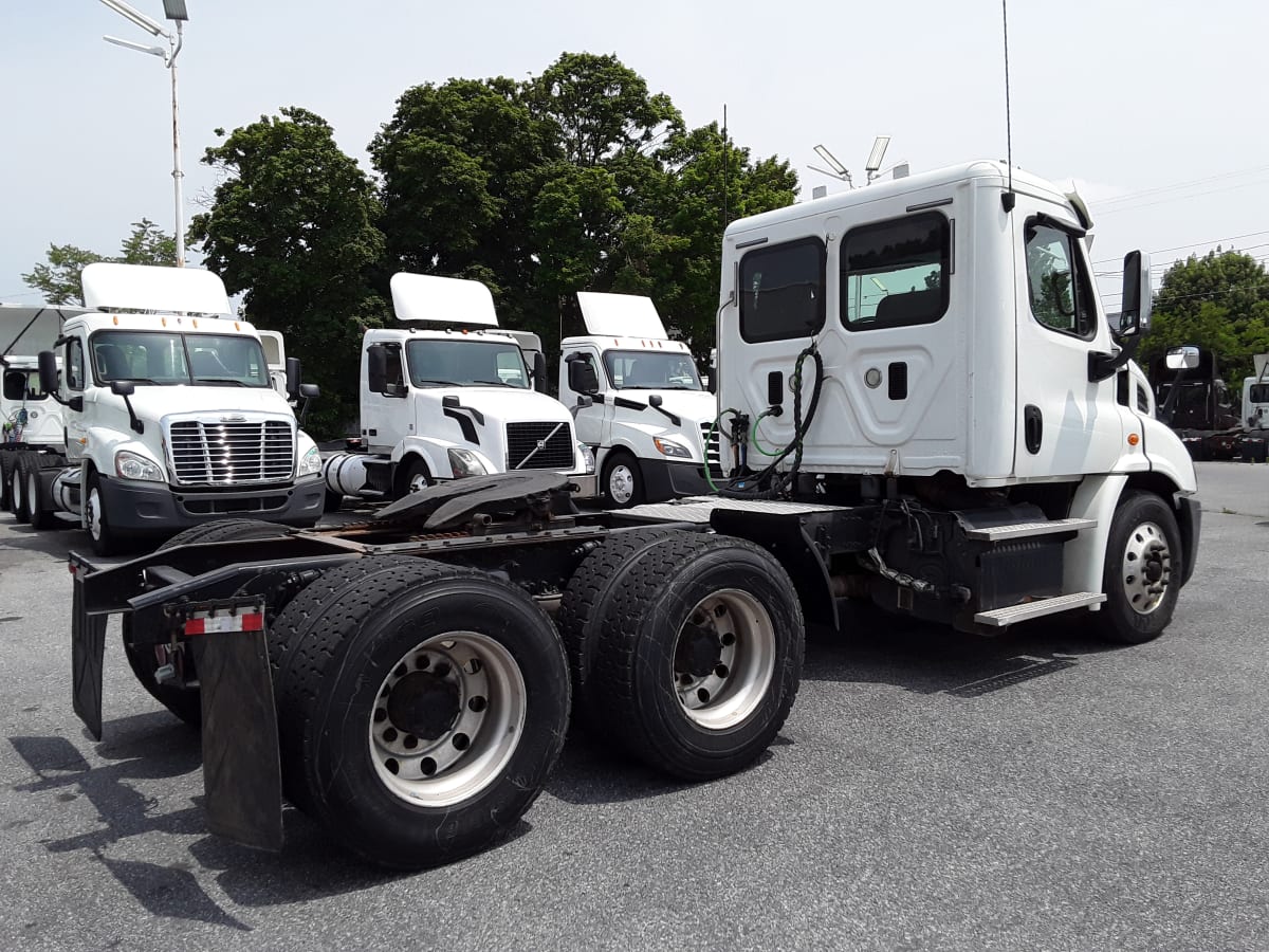 2016 Freightliner/Mercedes CASCADIA 113 646022