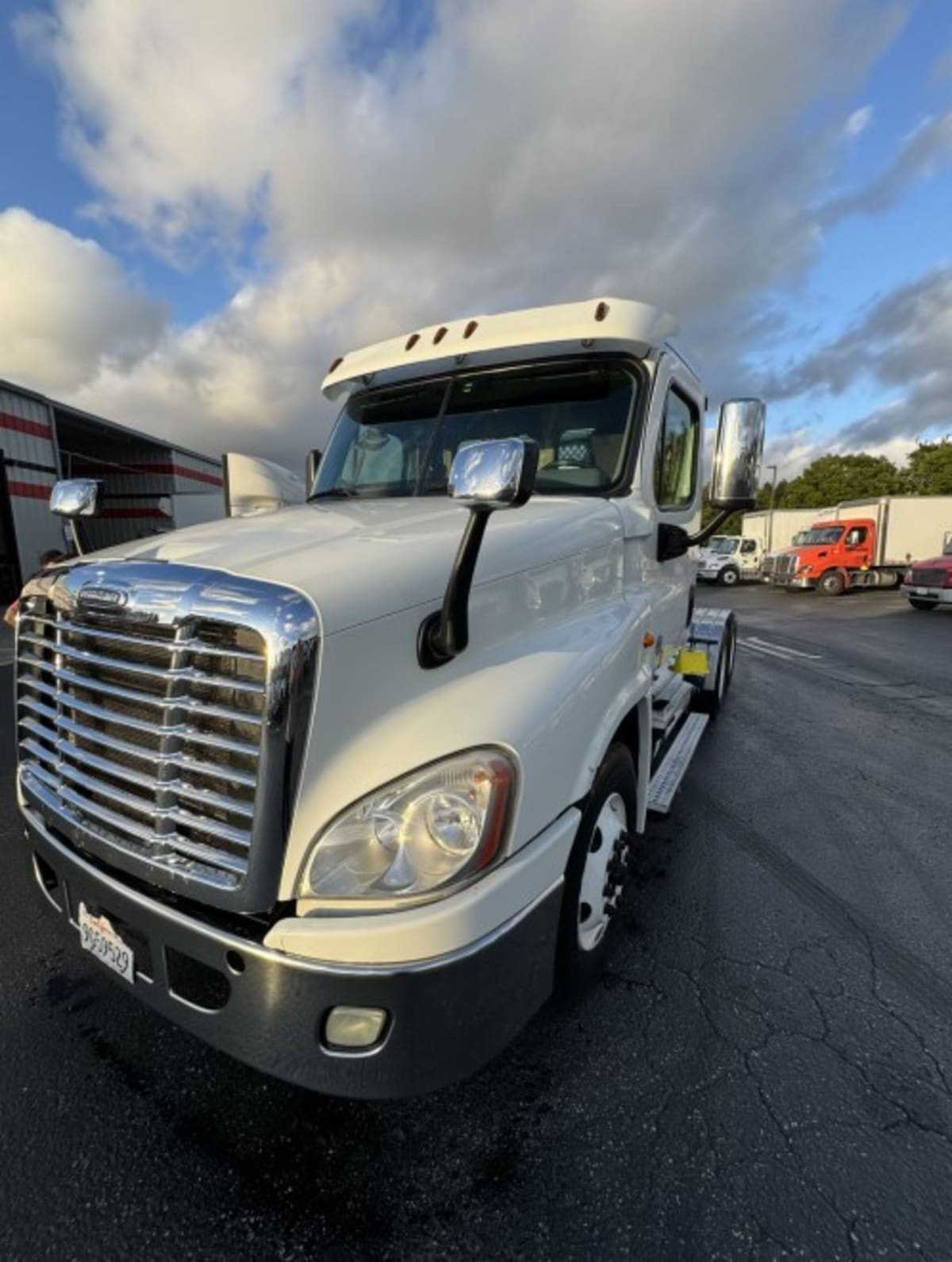 2016 Freightliner/Mercedes CASCADIA 125 646119