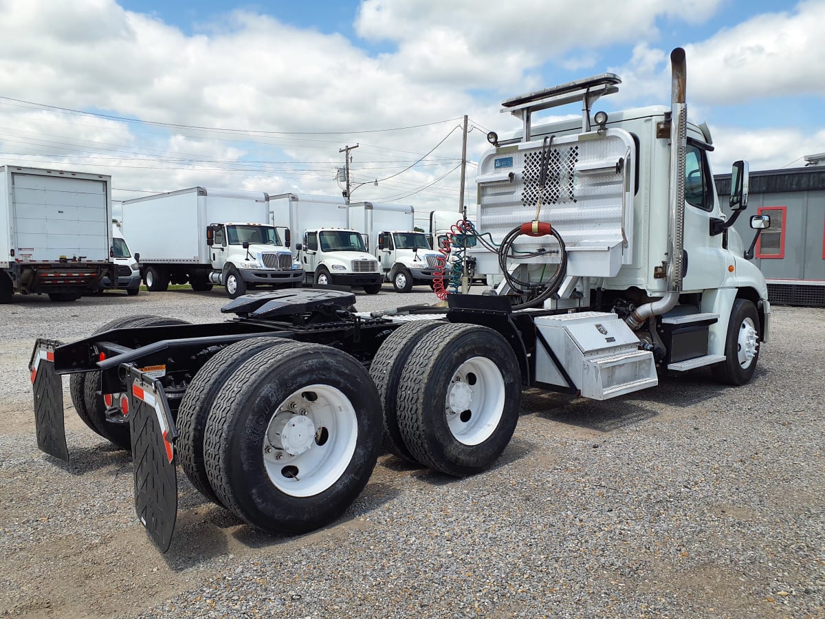 2016 Freightliner/Mercedes CASCADIA 125 646137