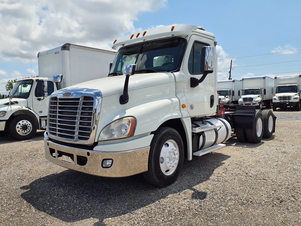 2016 Freightliner/Mercedes CASCADIA 125 646137