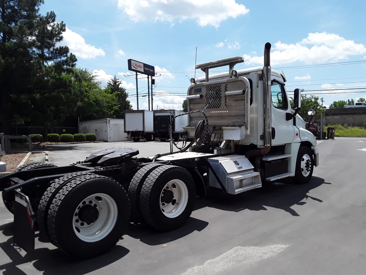 2016 Freightliner/Mercedes CASCADIA 125 646172