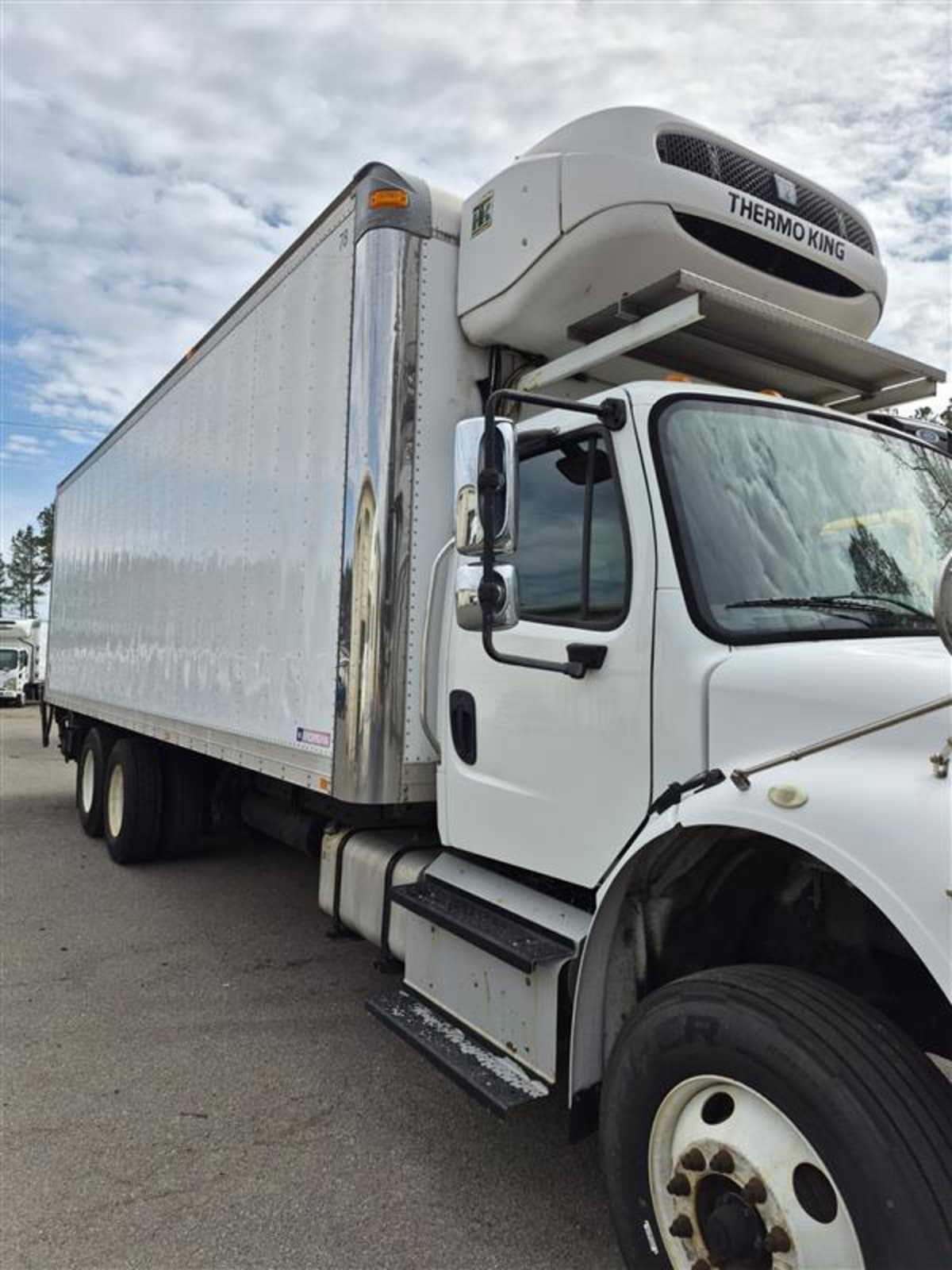 2016 Freightliner/Mercedes M2 106 646196