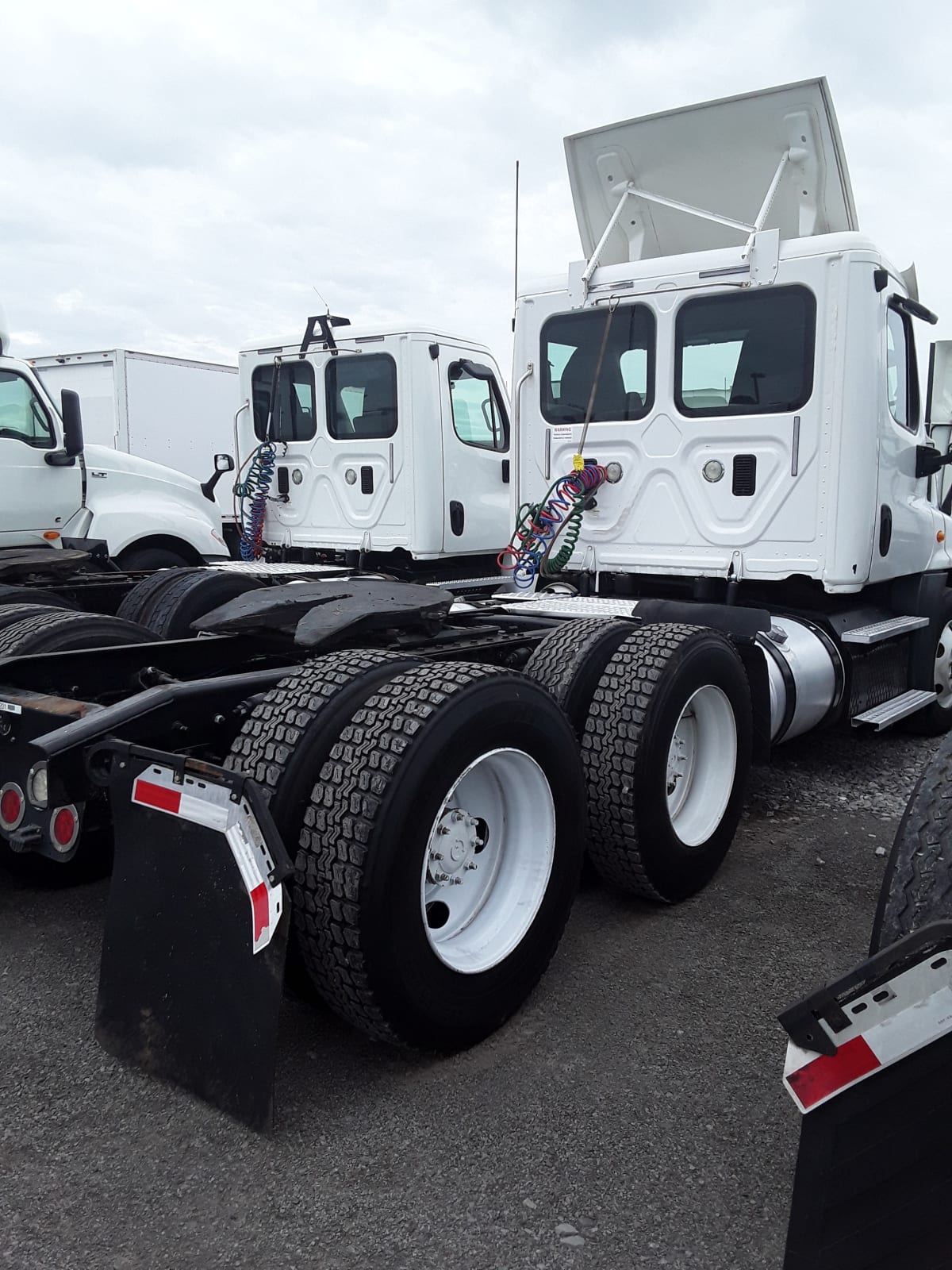 2016 Freightliner/Mercedes CASCADIA 125 646201