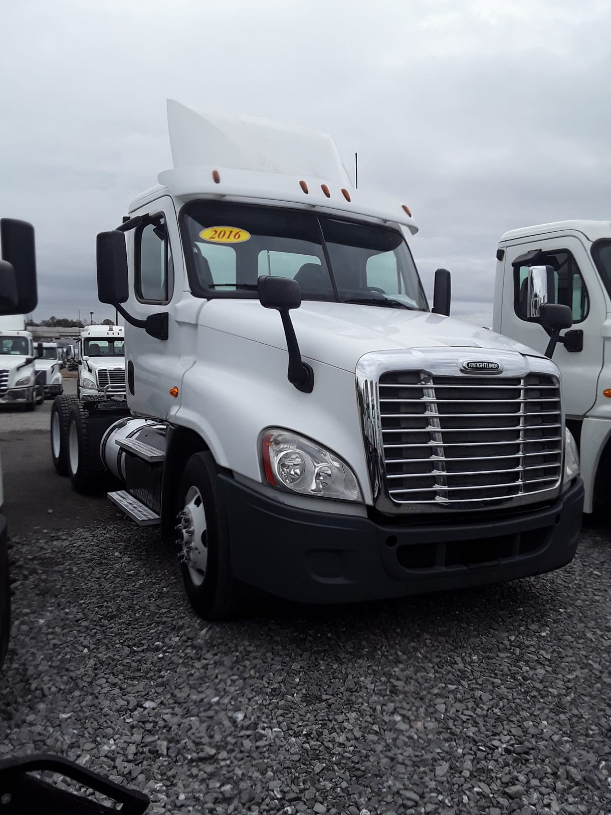 2016 Freightliner/Mercedes CASCADIA 125 646201