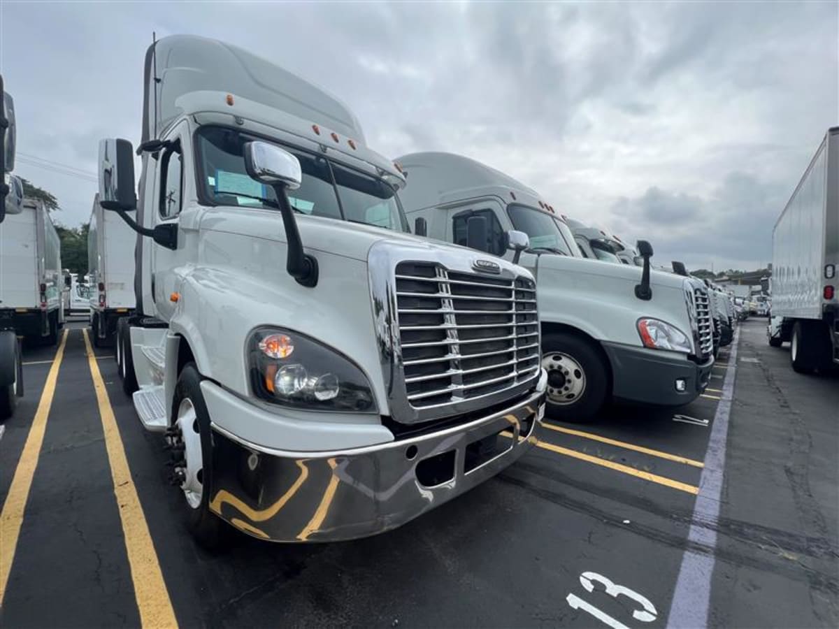 2016 Freightliner/Mercedes CASCADIA 125 646256