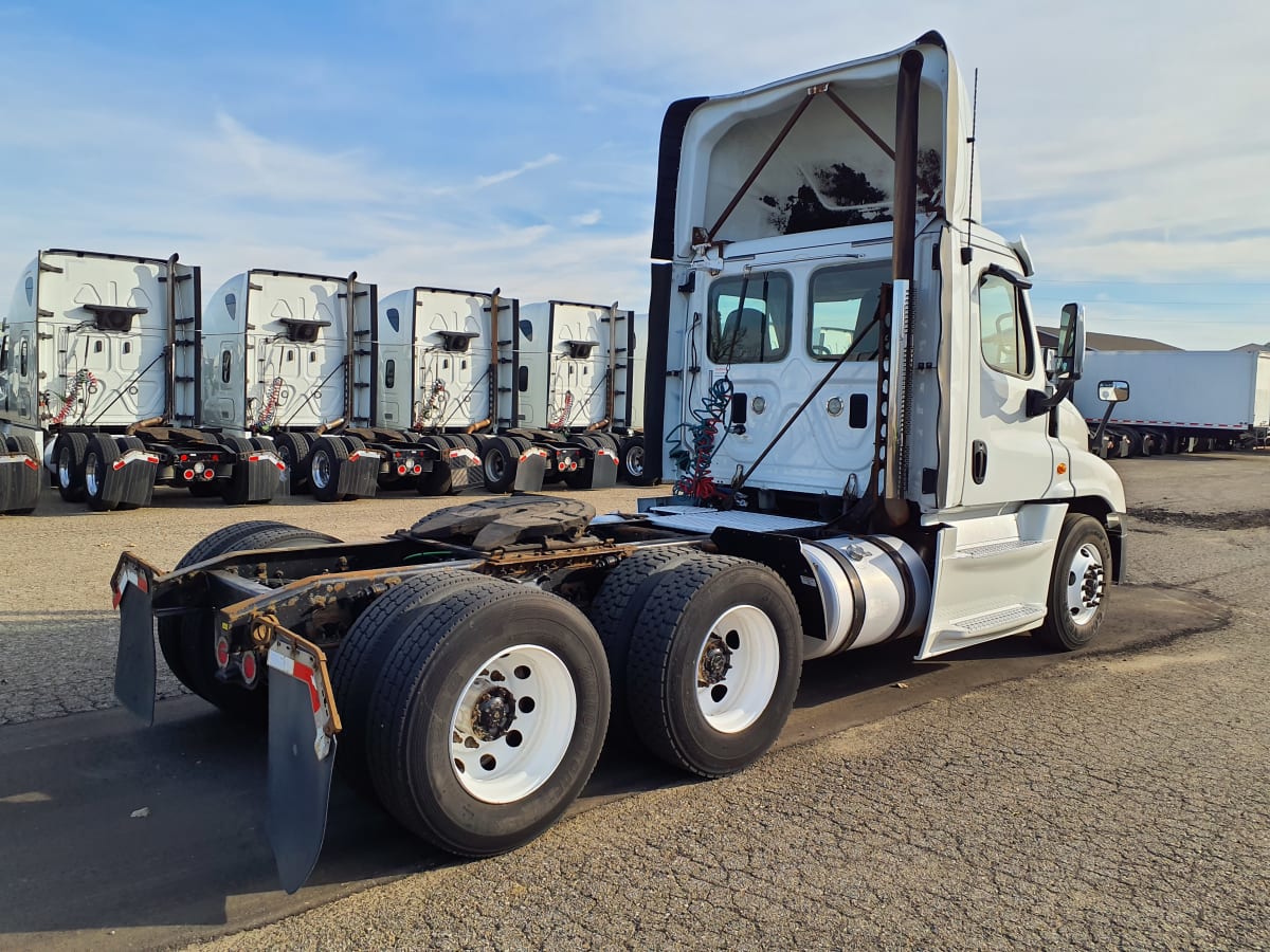 2016 Freightliner/Mercedes CASCADIA 125 646260