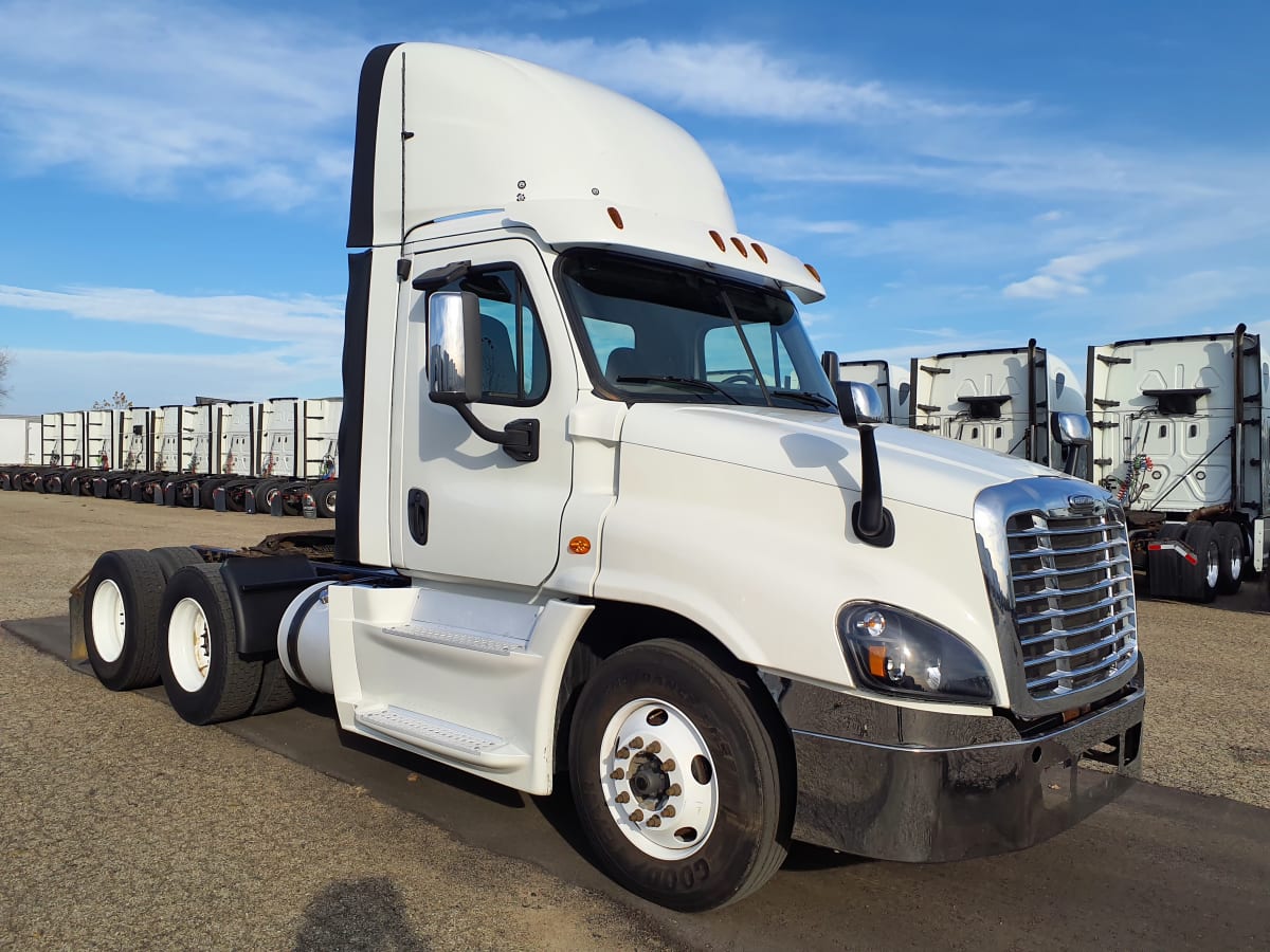 2016 Freightliner/Mercedes CASCADIA 125 646260