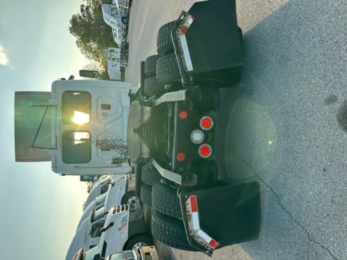 2016 Freightliner/Mercedes CASCADIA 125 646682