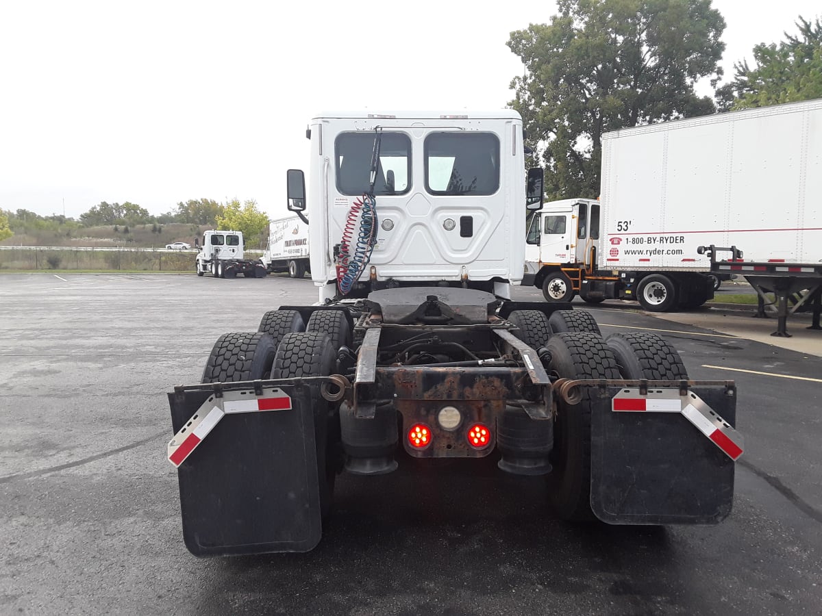 2016 Freightliner/Mercedes CASCADIA 125 646744