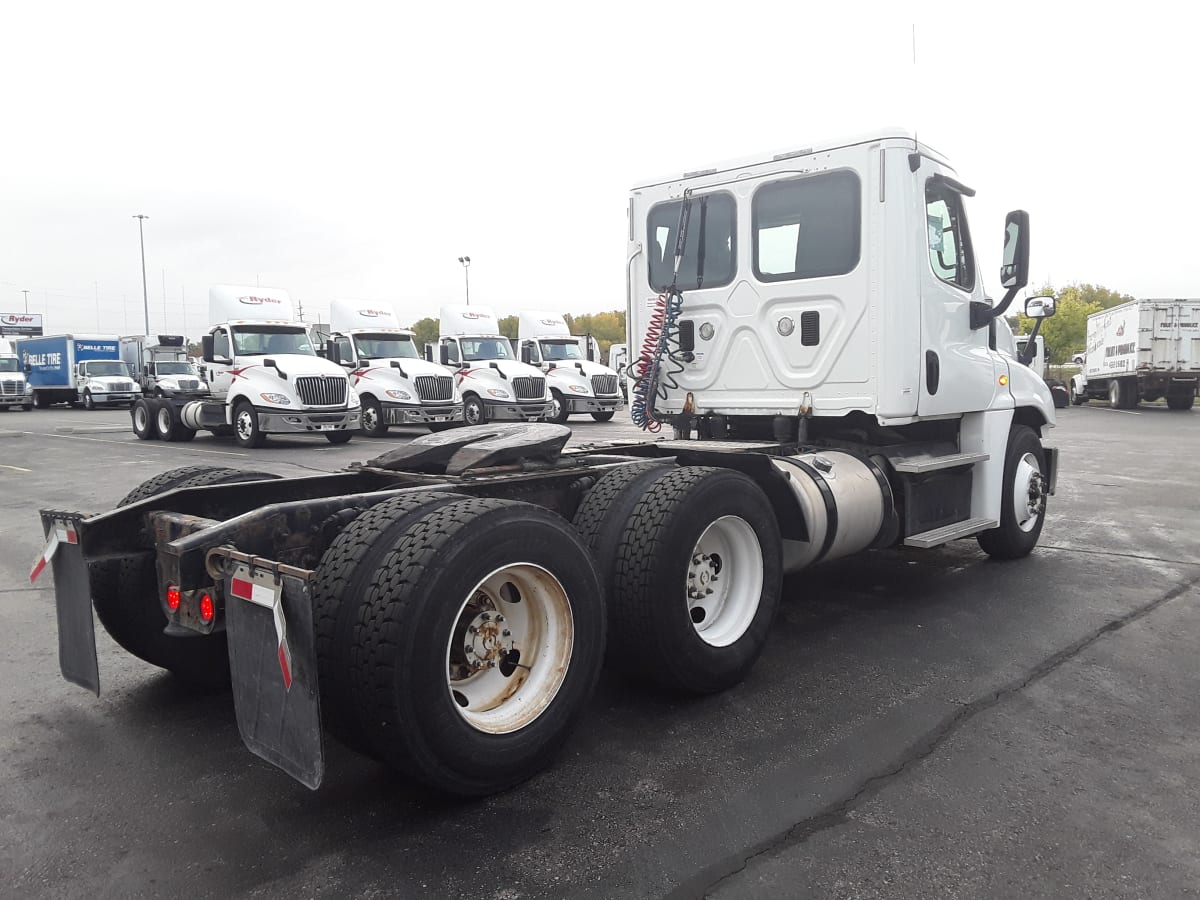 2016 Freightliner/Mercedes CASCADIA 125 646744