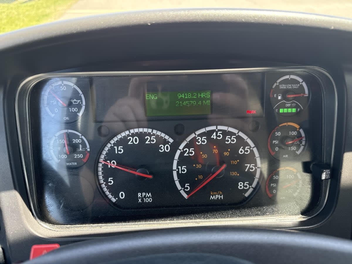 2016 Freightliner/Mercedes M2 106 646881
