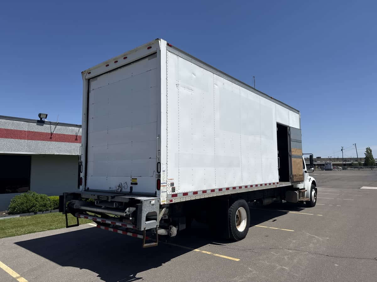 2016 Freightliner M2 106 in Taylor, MI — photo 4