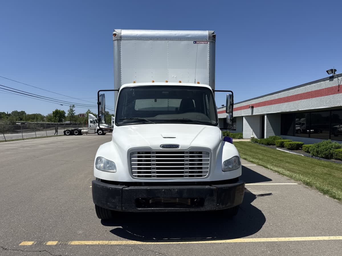 2016 Freightliner M2 106 in Taylor, MI — photo 2