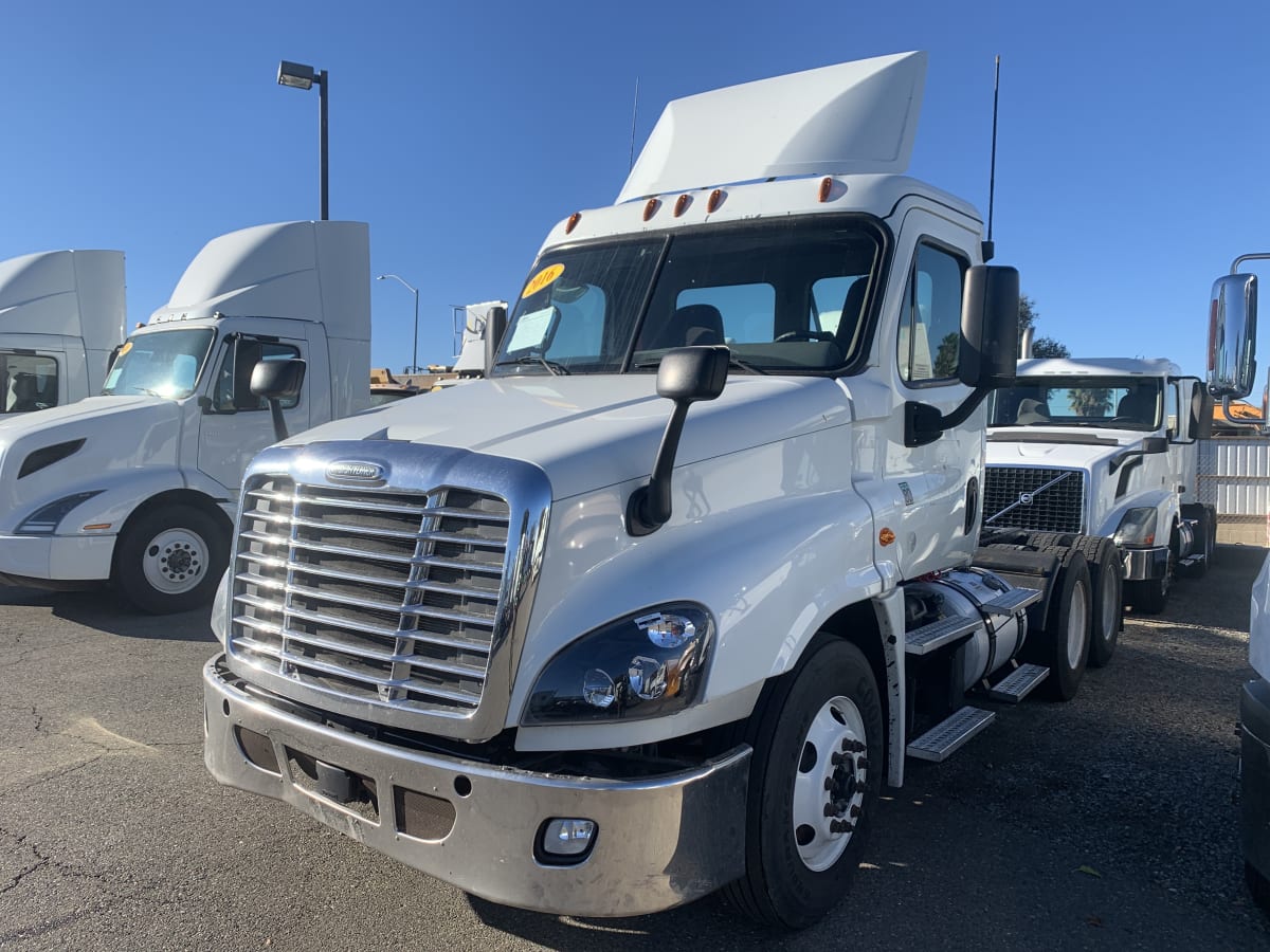 2016 Freightliner/Mercedes CASCADIA 125 647036