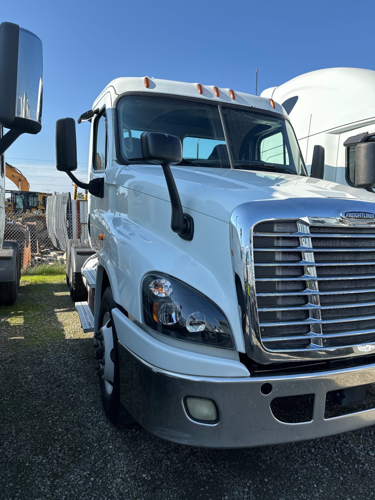 2016 Freightliner/Mercedes CASCADIA 125 647037