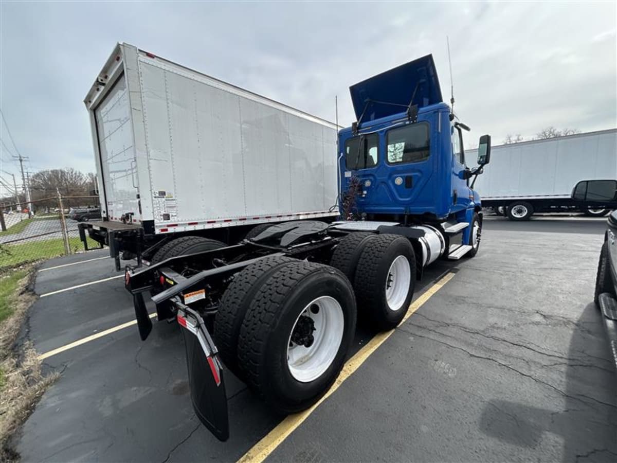 2016 Freightliner/Mercedes CASCADIA 125 647181