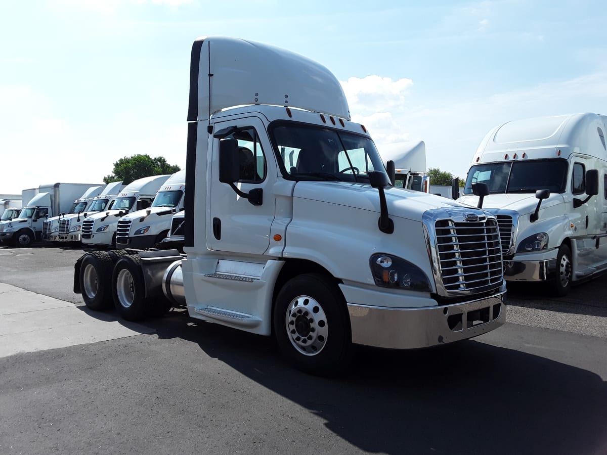 2016 Freightliner/Mercedes CASCADIA 125 647206