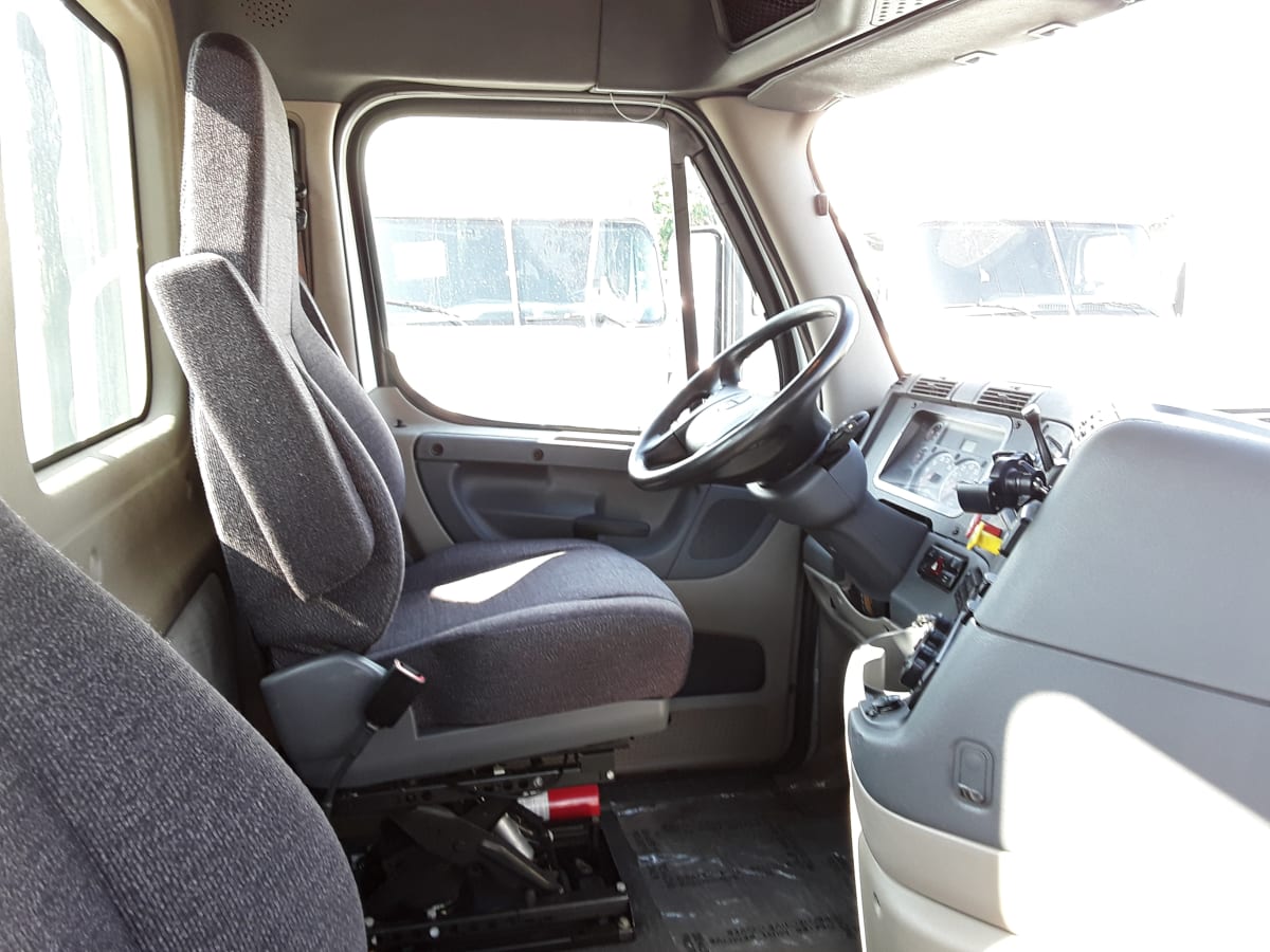 2016 Freightliner/Mercedes CASCADIA 125 647206