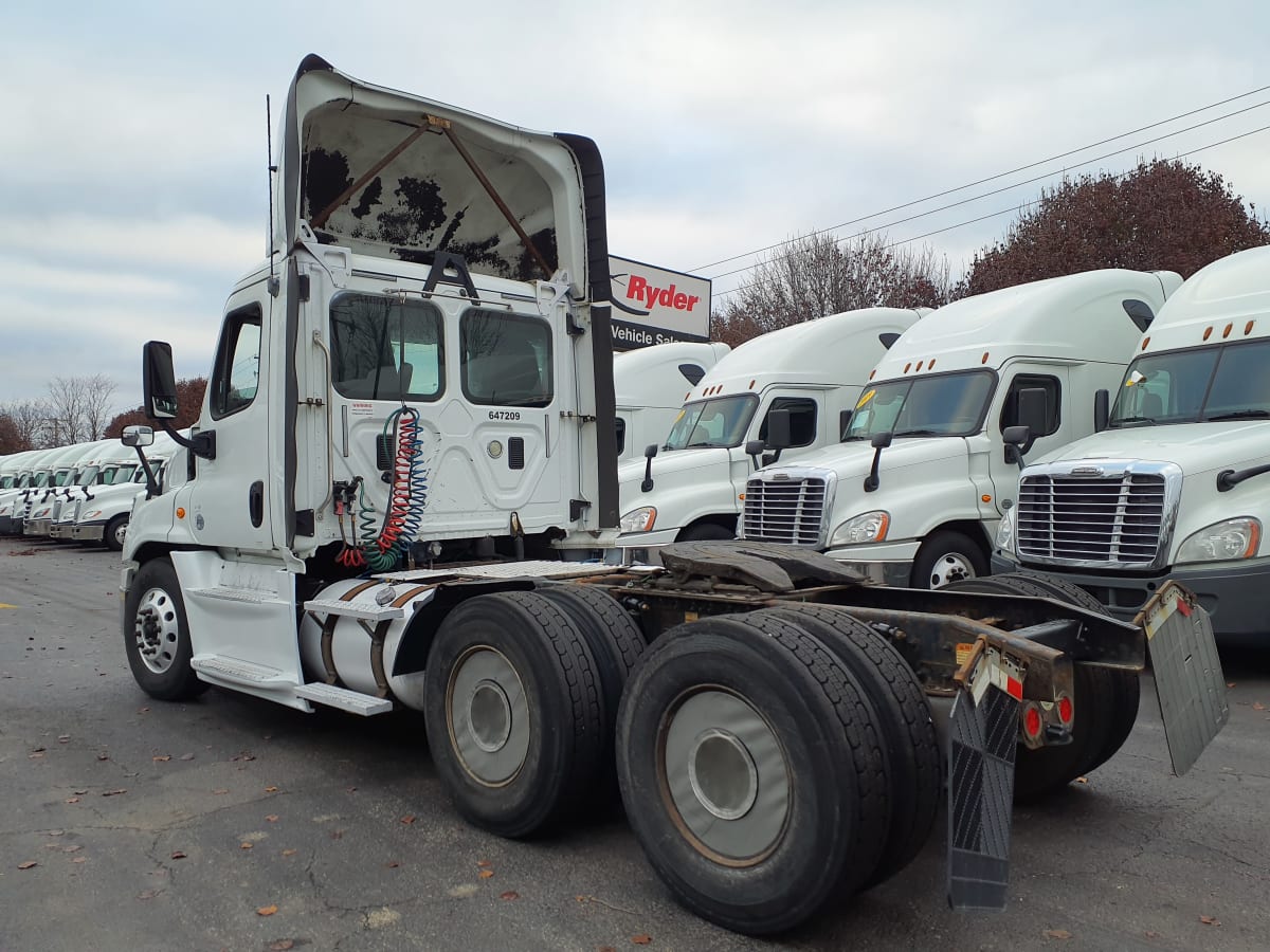 2016 Freightliner/Mercedes CASCADIA 125 647209