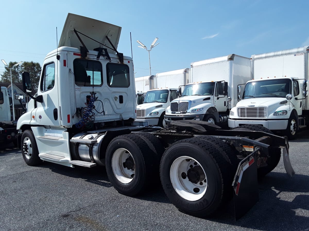 2016 Freightliner/Mercedes CASCADIA 125 647218