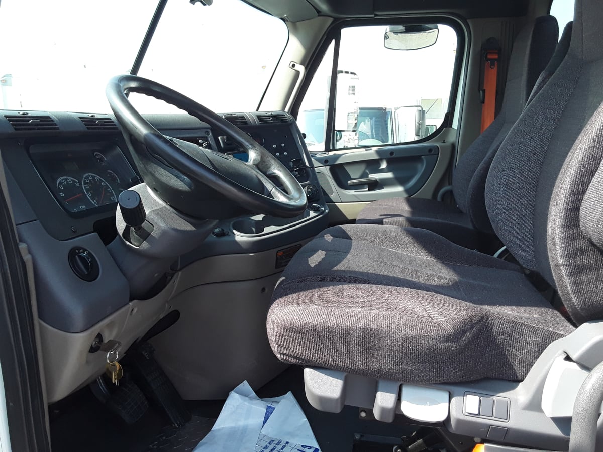 2016 Freightliner/Mercedes CASCADIA 125 647218