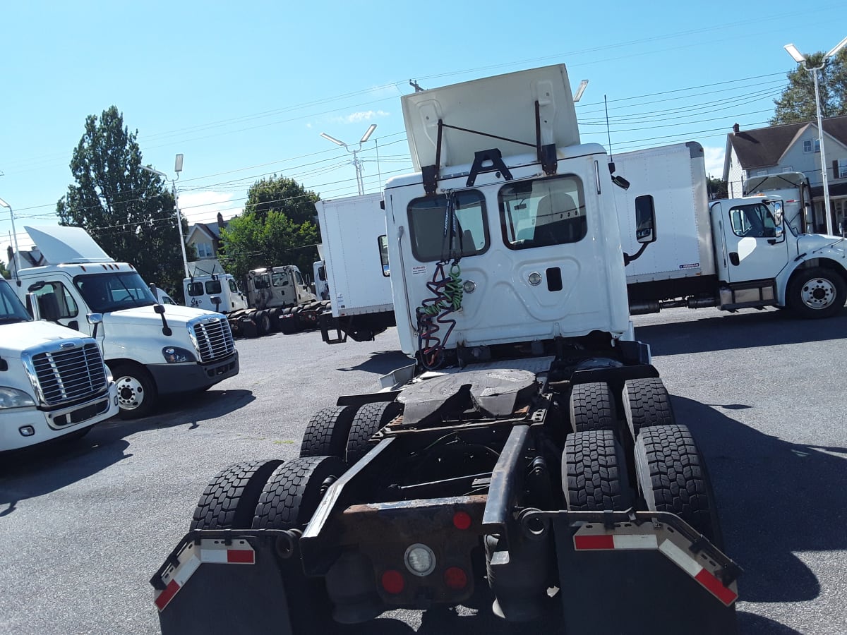 2016 Freightliner/Mercedes CASCADIA 125 647219