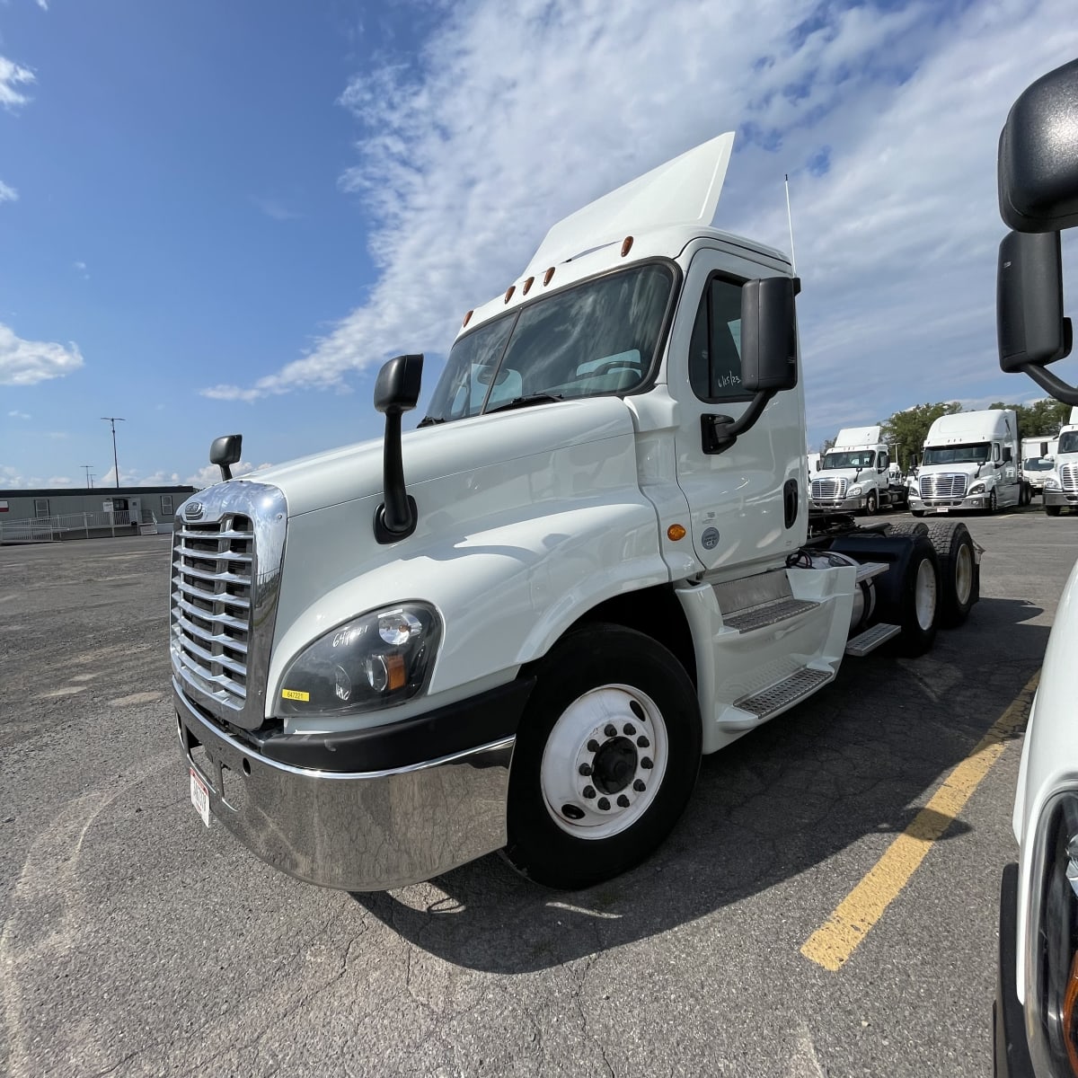 2016 Freightliner/Mercedes CASCADIA 125 647221