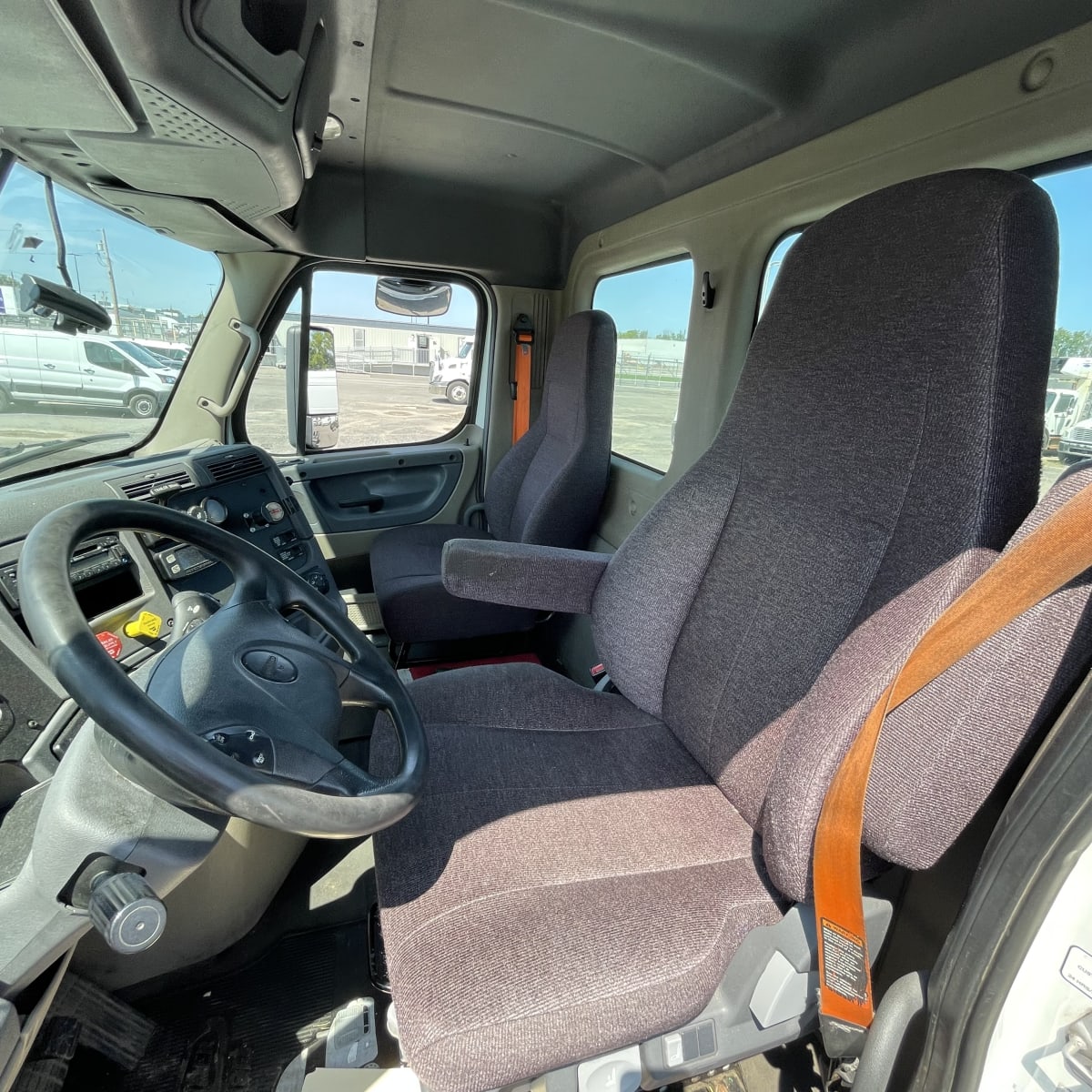 2016 Freightliner/Mercedes CASCADIA 125 647224