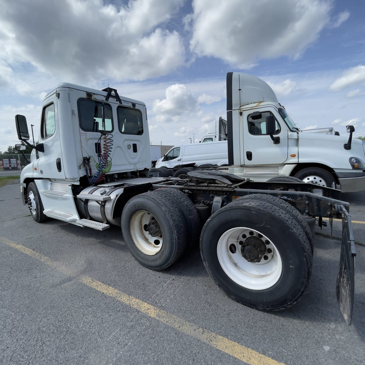 2016 Freightliner/Mercedes CASCADIA 125 647230