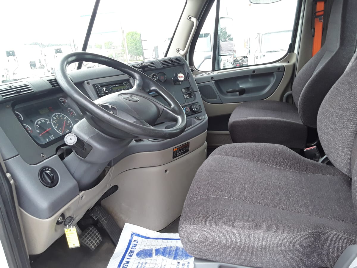 2016 Freightliner/Mercedes CASCADIA 125 647231